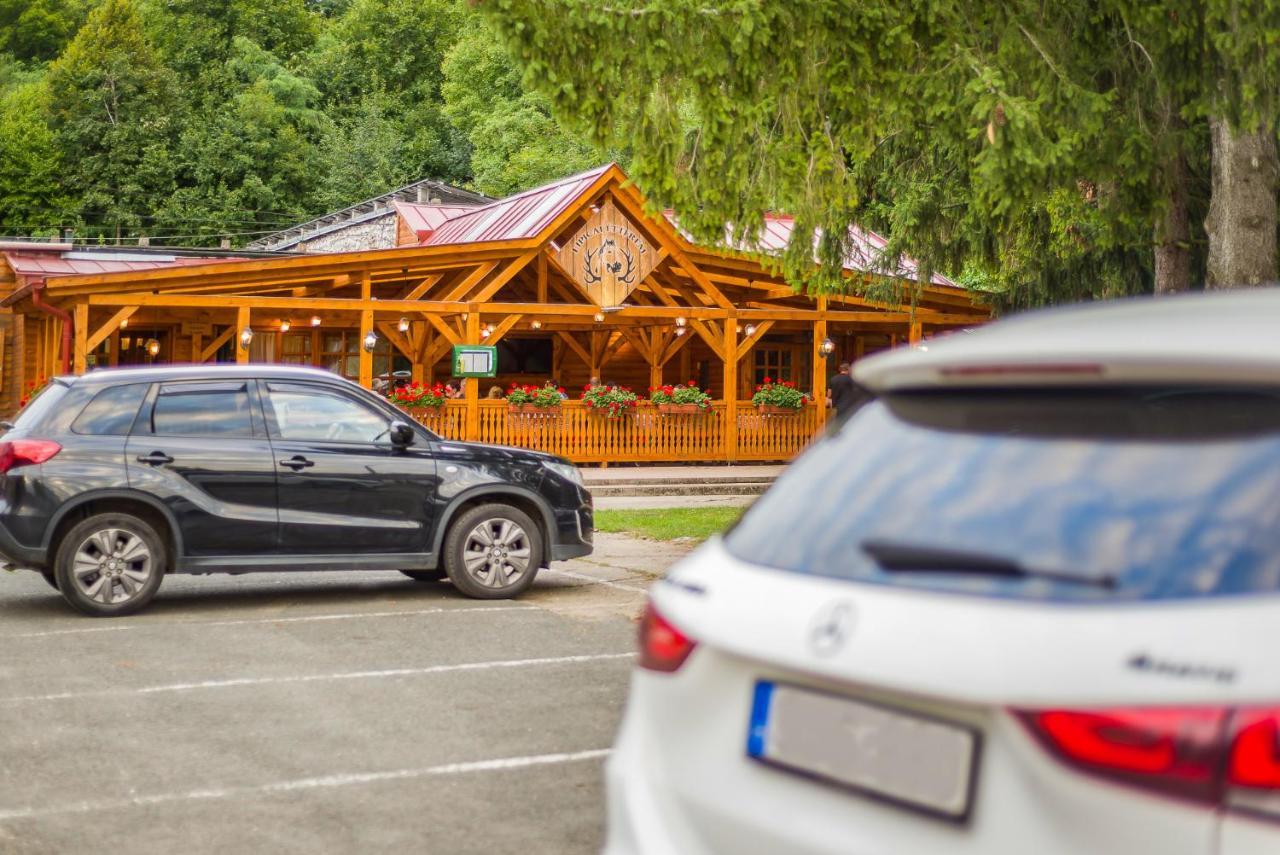 Lipicai Hotel Es Etterem Szilvasvarad Bagian luar foto