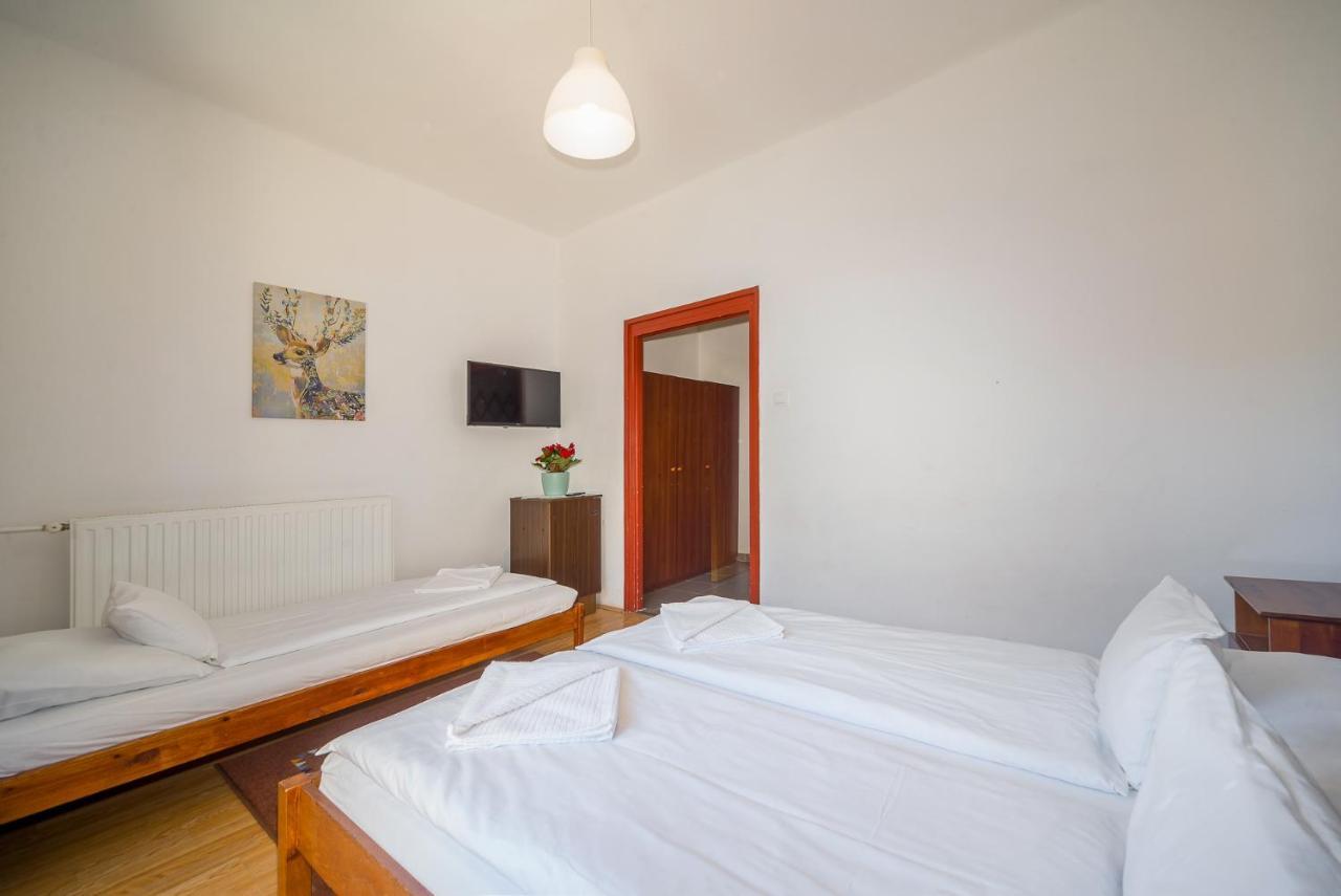 Lipicai Hotel Es Etterem Szilvasvarad Bagian luar foto