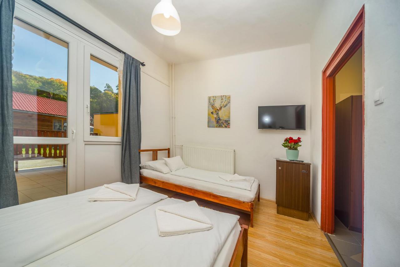 Lipicai Hotel Es Etterem Szilvasvarad Bagian luar foto