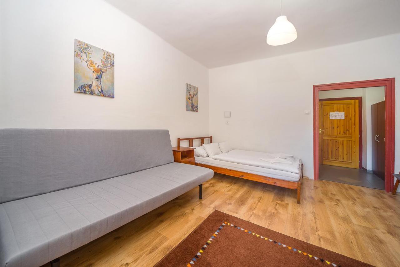 Lipicai Hotel Es Etterem Szilvasvarad Bagian luar foto